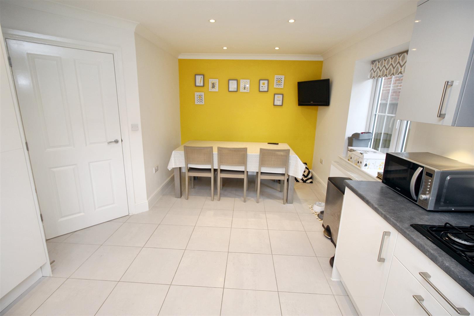 Larissa Close, Tilehurst, Reading
